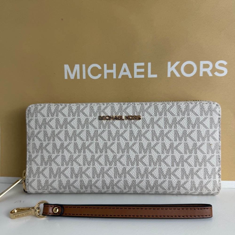 Michael Kors Large Continental Wallet
